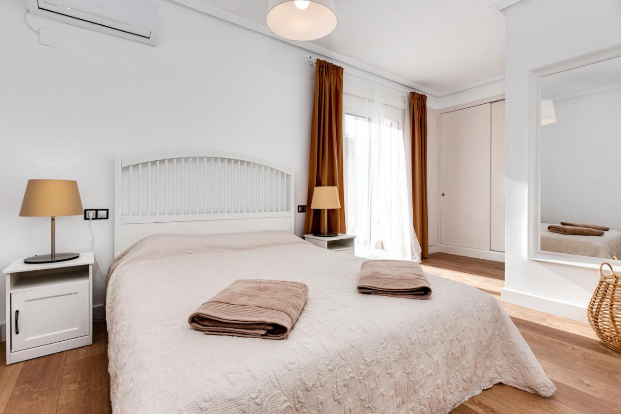 Habaneras Apartment ตอร์เรเวียคา ภายนอก รูปภาพ
